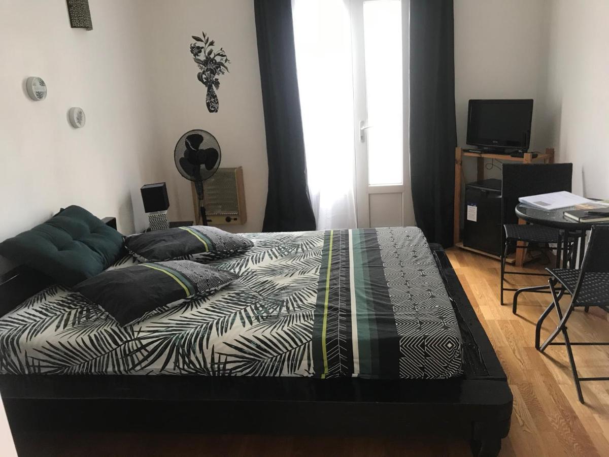 Chambre En Ardeche Du Sud Saint-Remeze Exteriér fotografie
